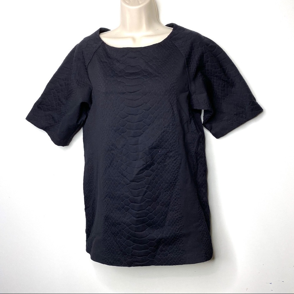 Sally LaPointe black crock textures thick tee sz 2